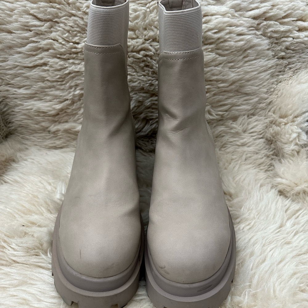 Dolce Vita Lug Boot Dune 9